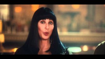 Cher em Burlesque (Reprodução)