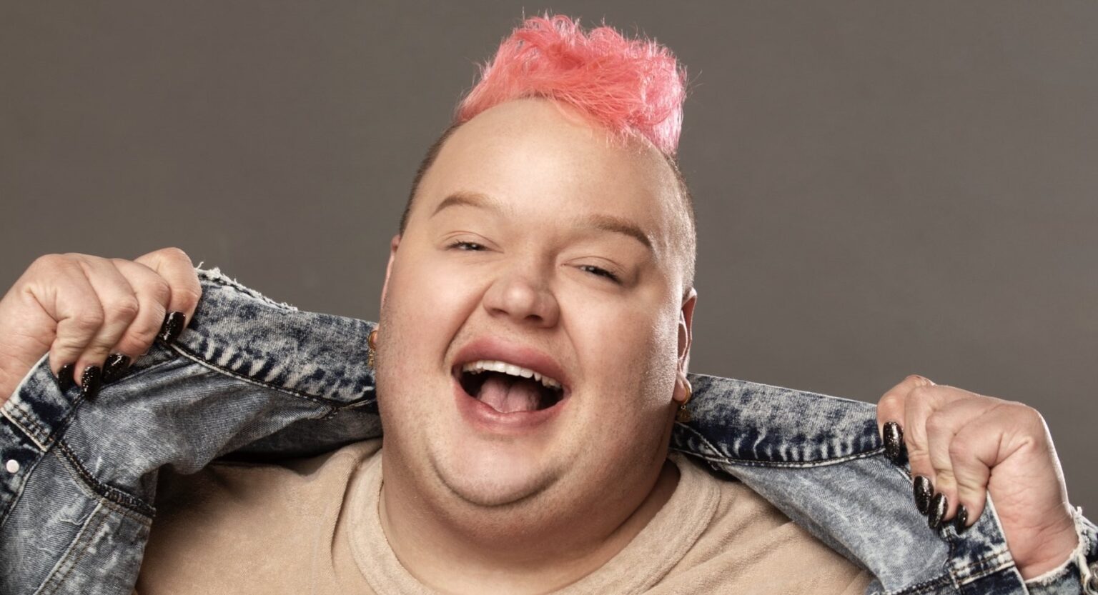 Ex-participante de Drag Race anuncia saída da reabilitação Eureka (Reprodução/Twitter)