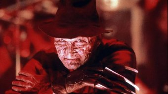 Robert Englund é Freddy Krueger em A Hora do Pesadelo (Reprodução)