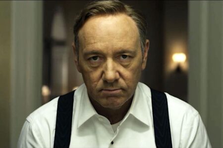 Produtores de Kevin Spacey criticam ‘imprensa negativa’ após acusações de agressão Kevin Spacey