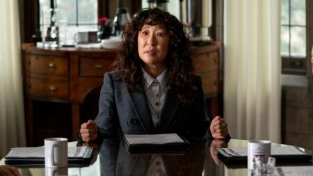 Sandra Oh em The Chair (Reprodução / Netflix)
