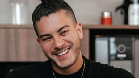 Arthur Aguiar é o vencedor do BBB22 Arthur Aguiar