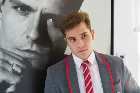 André Lamoglia como Iván em Elite