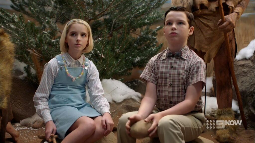 Young Sheldon: Arco sombrio de Paige afetará Sheldon, diz showrunner Cena de Young Sheldon Reproducao
