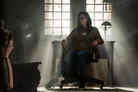 Co-criador de Shining Vale admite dificuldade em abordar doença mental sem se tornar ofensivo Courteney Cox e Patricia Pat Phelps em Shining Vale Divulgacao Starz