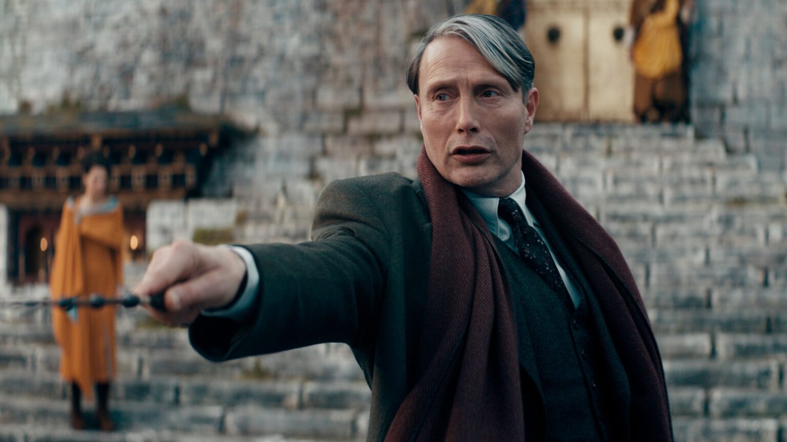 Os Segredos de Dumbledore | Por que Grindewald ainda terá importância nos próximos filmes? Grindewald Mads Mikkelsen em Animais Fantasticos Os Segredos de Dumbledore Reproducao