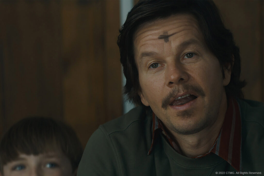 Mark Wahlberg como Stuart Long em Luta Pela Fé - A história do Padre Stu
