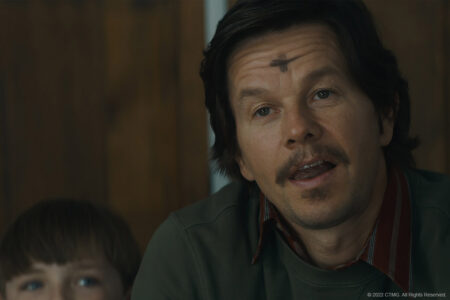 Mark Wahlberg como Stuart Long em Luta Pela Fé - A história do Padre Stu