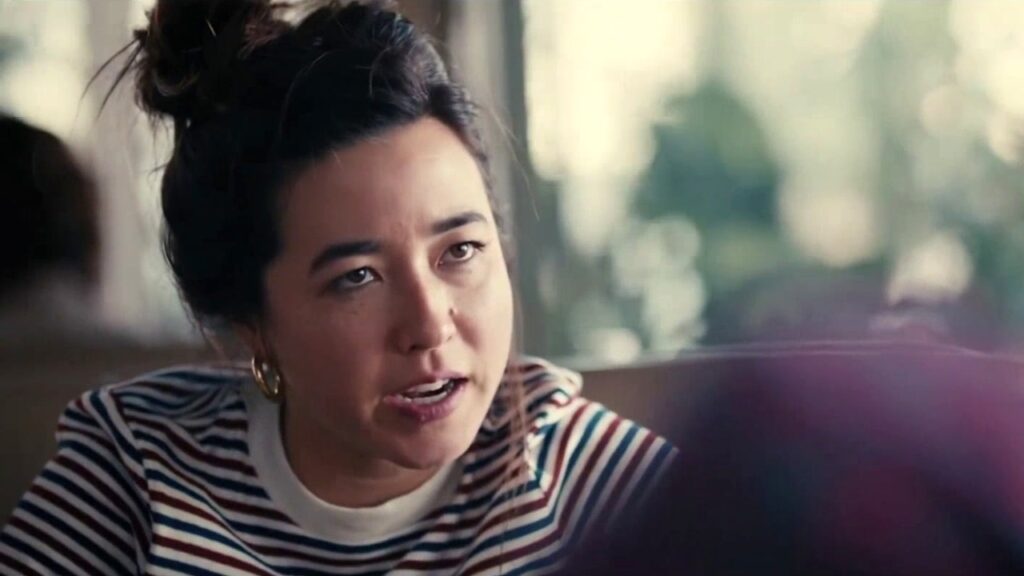 Maya Erskine vai substituir Phoebe Waller-Bridge ao lado de Donald Glover em Sr. e Sra. Smith Maya Erskine