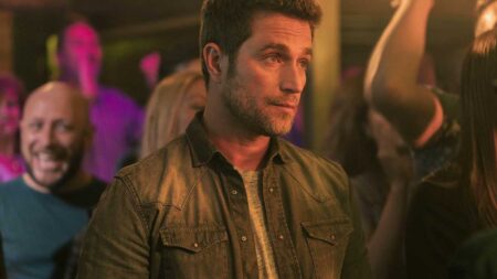 Conheça Michel Brown, galã de Amar a Morte e Coração Marcado que está chamando a atenção do público Michel Brown Simon em Coracao Marcado Reproducao1