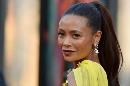 Thandiwe Newton sai de novo Magic Mike e é substituída por Salma Hayek Thandiwe Newton