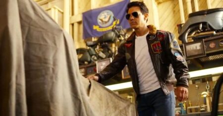 Top Gun: Maverick | Crítica baba por novo filme, mas diminui protagonistas Tom Cruise em Top Gun: Maverick (Reprodução)
