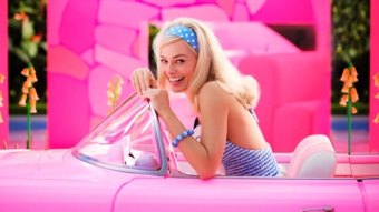 Margot Robbie como Barbie (Divulgação / Warner Bros.)