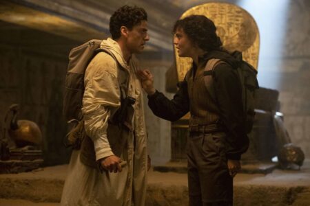 Oscar Isaac como Marc Spector/Steven Grant e May Calamawy como Layla El-Faouly em Cavaleiro da Lua