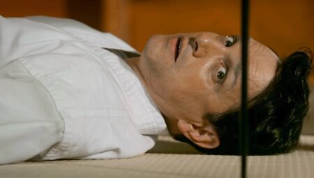 Daniel LaRusso (Ralph Macchio) em Cobra Kai