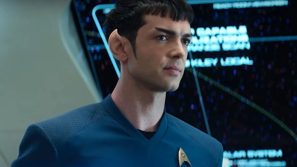 Ethan Peck como Spock em Star Trek (Reprodução)