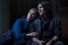 Melissa McBride e Norman Reedus em The Walking Dead (Reprodução / AMC)