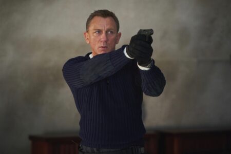 Daniel Craig como James Bond em 007 - Sem Tempo Para Morrer