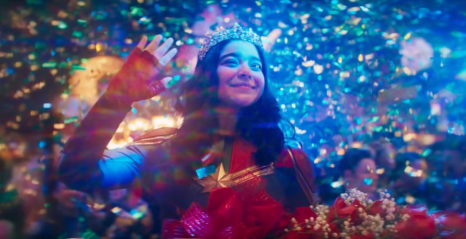 Criadora de Ms. Marvel fala sobre possibilidade de 2ª temporada Cena do trailer de Ms. Marvel Reproducao Youtube