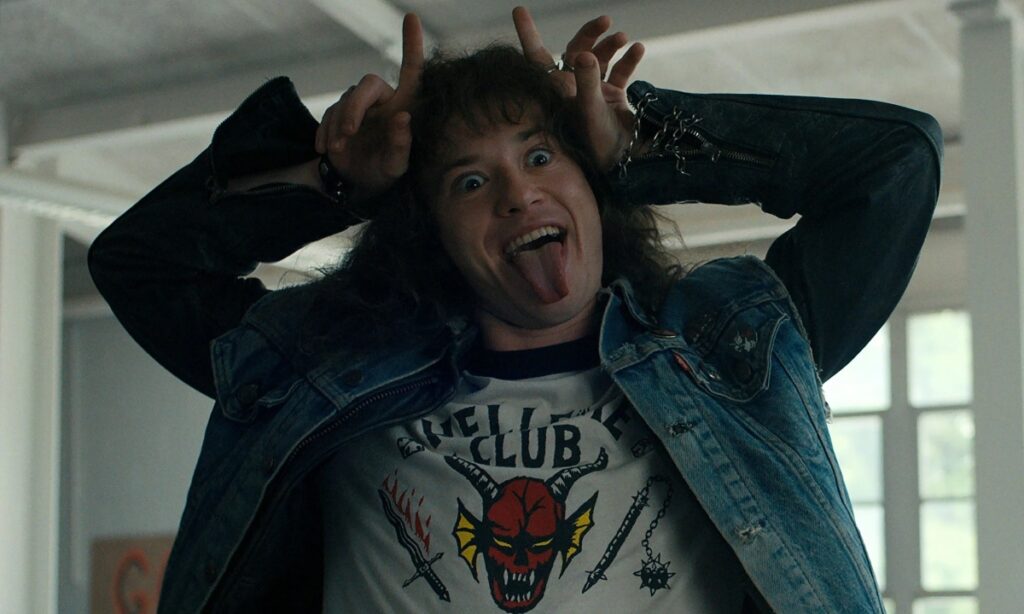 Joseph Quinn como Eddie Munson em Stranger Things (Reprodução / Netflix)
