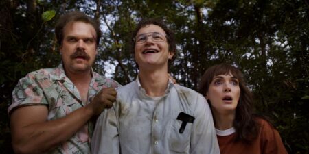 Stranger Things | David Harbour faz postagem emocionante elogiando Winona Ryder Jim Hopper (David Harbour), e Joyce (Winona Ryder) em Stranger Things