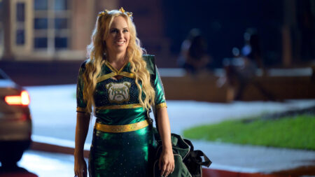 Rebel Wilson como Stephanie Conway em De Volta ao Baile
