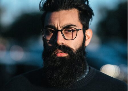 Saagar Shaikh e Amir Khan em Ms. Marvel Reproducao Twitter