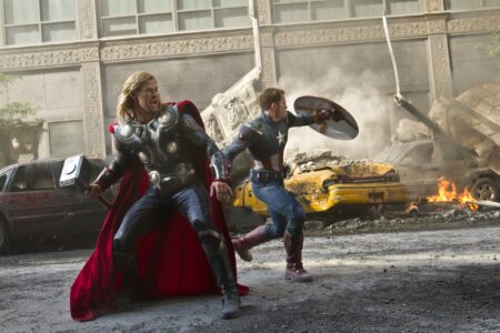 Thor (Chris Hemsworth) e Capitão América (Chris Evans) em Vingadores