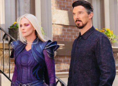 Charlize Theron como Clea, de Doutor Estranho no Multiverso da Loucura (Reprodução/Instagram)