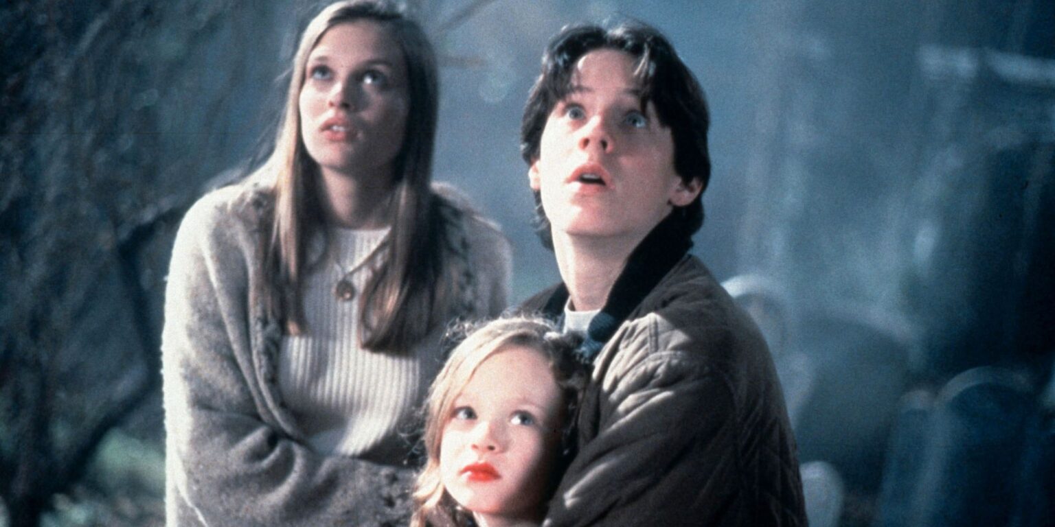 Atriz revela como gostaria de voltar para Abracadabra Vinessa Shaw é Allison, Omri Katz é Max e Thora Birch é Dani em Abracadabra (Reprodução)