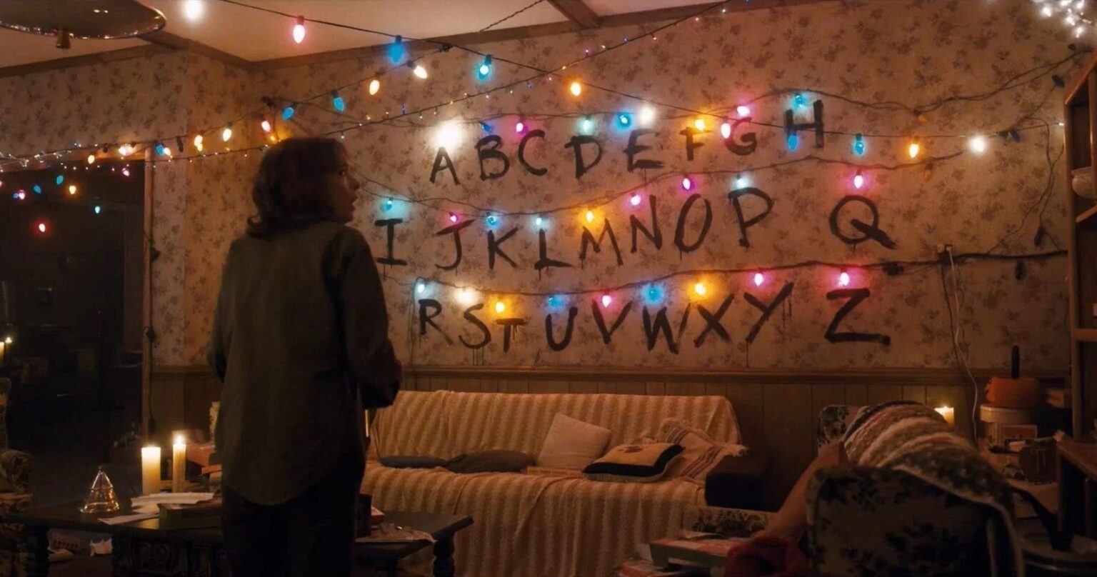 Stranger Things | Produtor explica sucesso da série: “Apelo popular” Winona Ryder é Joyce em Stranger Things (Reprodução)