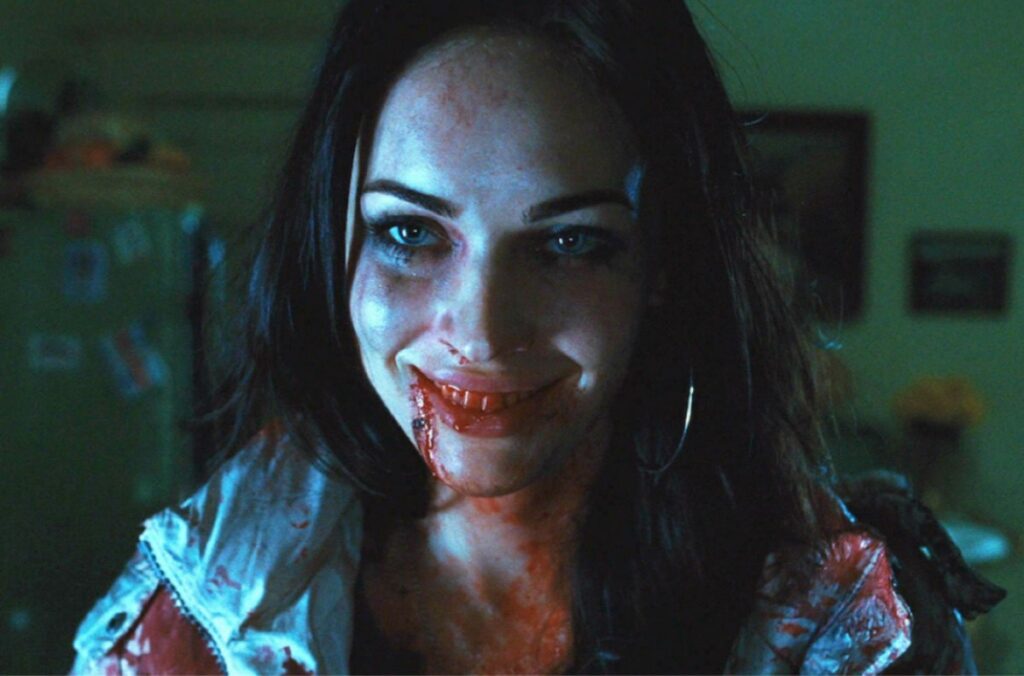 Associação de vampiros da vida real dá dicas para Megan Fox beber sangue ‘corretamente’ Jennifer (Megan Fox) em Garota Infernal