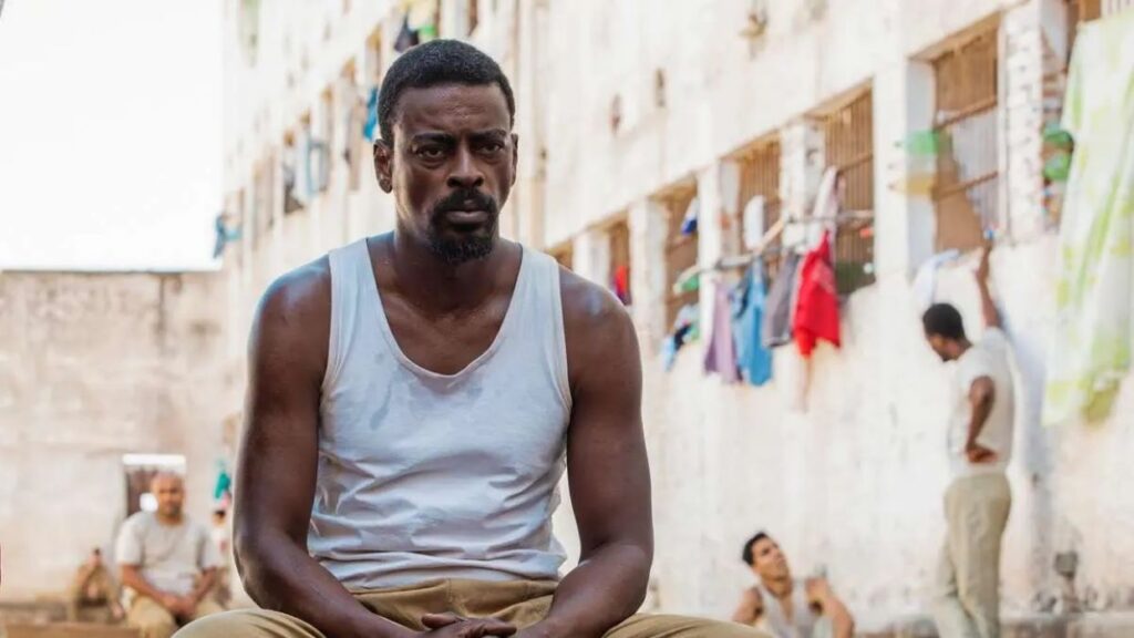 Seu Jorge em Irmandade (Reprodução / Netflix)