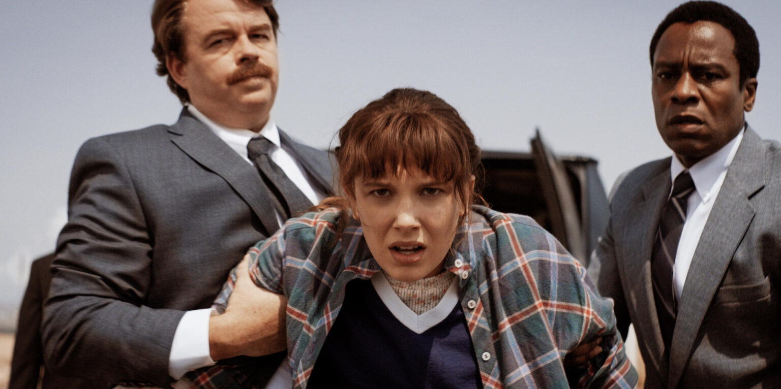 Após tiroteio nos Estados Unidos, Netflix exibe alerta sobre cenas de Stranger Things Onze (Millie Bobby Brown) em Stranger Things