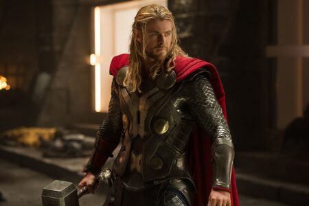 Thor (Chris Hemsworth) em Thor Amor e Trovão
