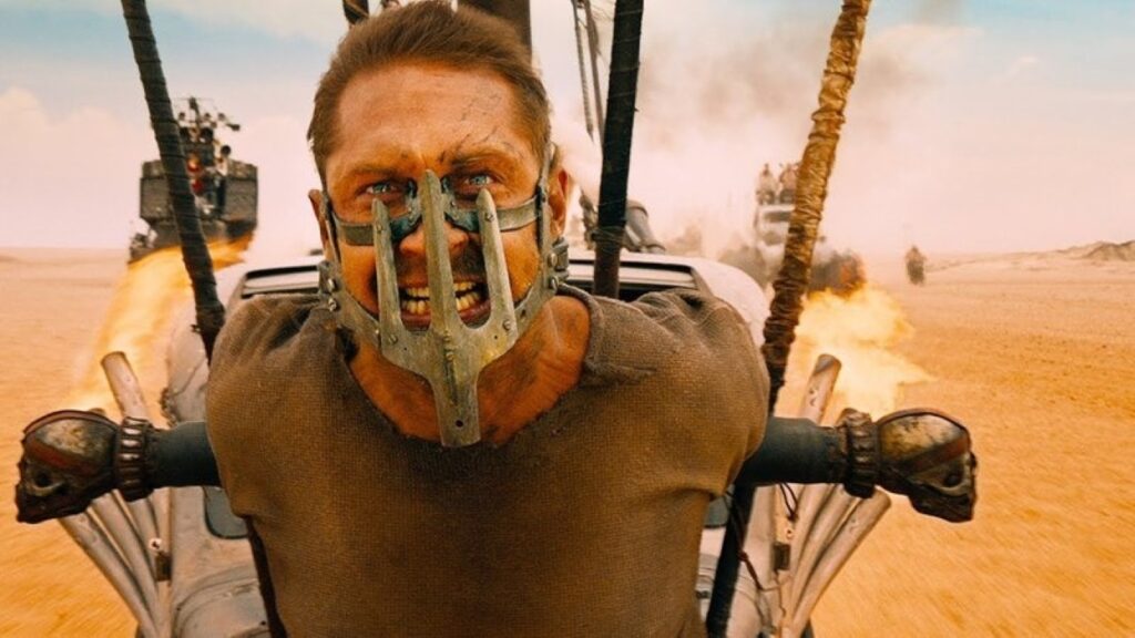Tom Hardy aparecerá em Furiosa: Uma Saga Mad Max? Tom Hardy em Mad Max: Estrada da Fúria (Reprodução)