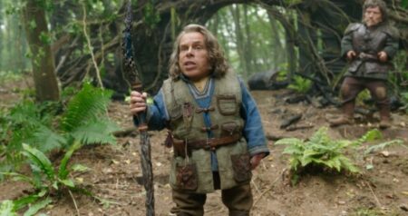 Warwick Davis como Willow Ufgood em Willow (Reprodução / Disney+)