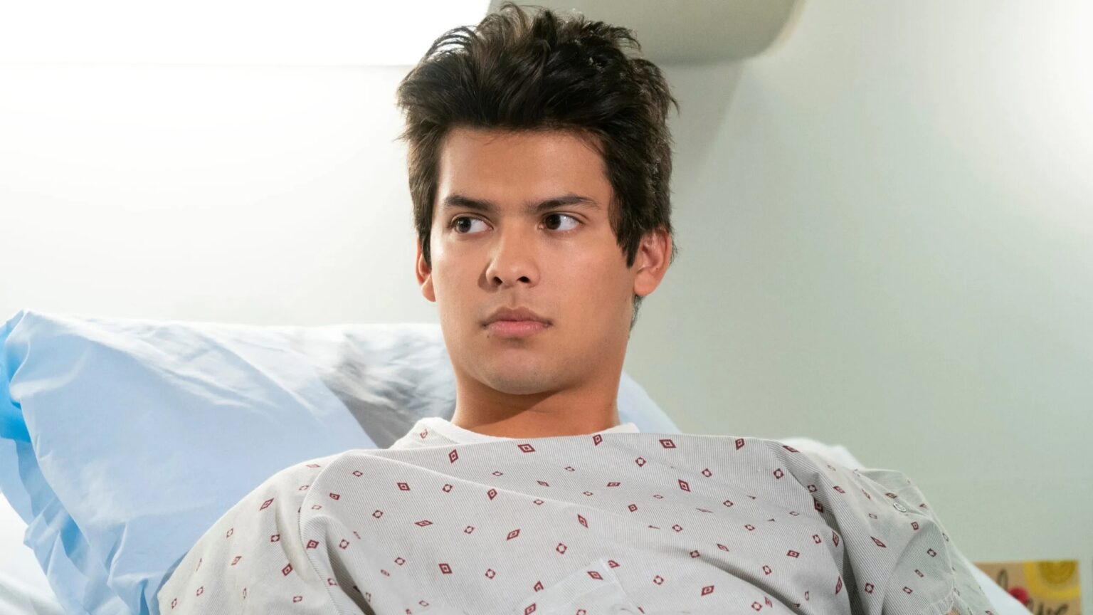 Xolo Maridueña como Miguel Diaz em Cobra Kai (Reprodução / Netflix)