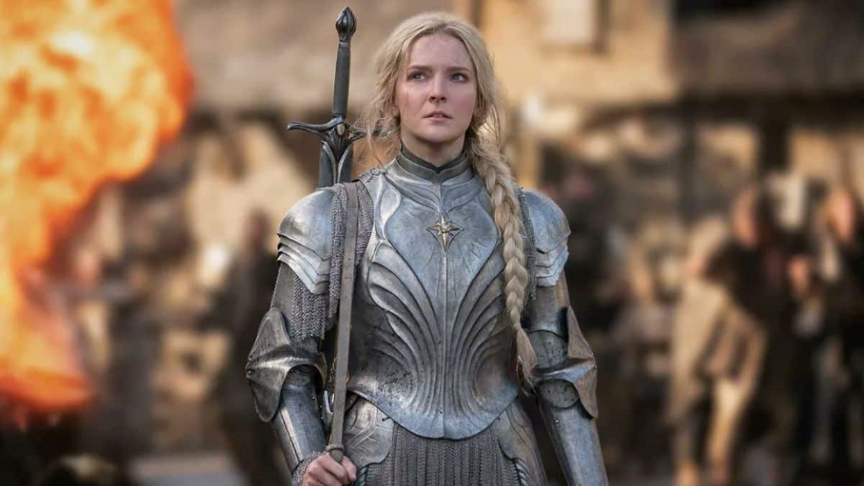 O final da série de O Senhor dos Anéis já está planejado 1 Galadriel (Morfydd Clark) em O Senhor dos Anéis: Os Anéis do Poder (Divulgação / Amazon)