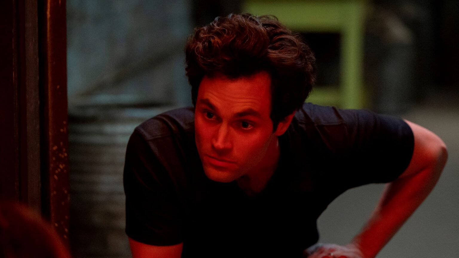 Você: Protagonista promete formato diferente em 4ª temporada Penn Badgley como Joe Goldberg em Você