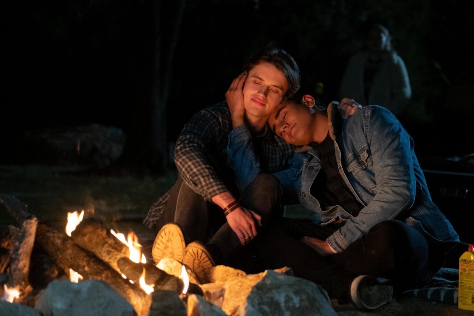 Benji (George Sear) e Victor (Michael Cimino) em Love, Victor