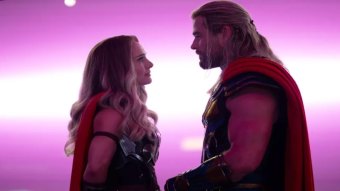 Jane Foster (Natalie Portman) e Thor (Chris Hemsworth) em Thor: Amor e Trovão (Reprodução / Marvel)