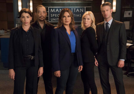 Produção de Law & Order: SVU denuncia abuso de produtor: “Todos os dias eu fugia” Elenco de Law & Order: SVU