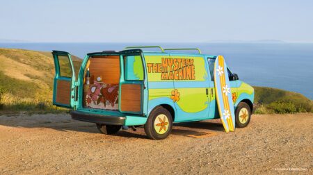 Van do Scooby Doo poderá ser alugada no AirBnB Mystery Machine (Divulgação/AirBnB)
