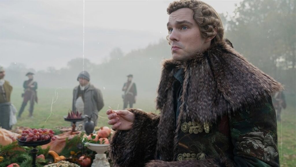 Diretor explica por que Peter tomou protagonismo em The Great Peter (Nicholas Hoult) em A Grande (Reprodução)