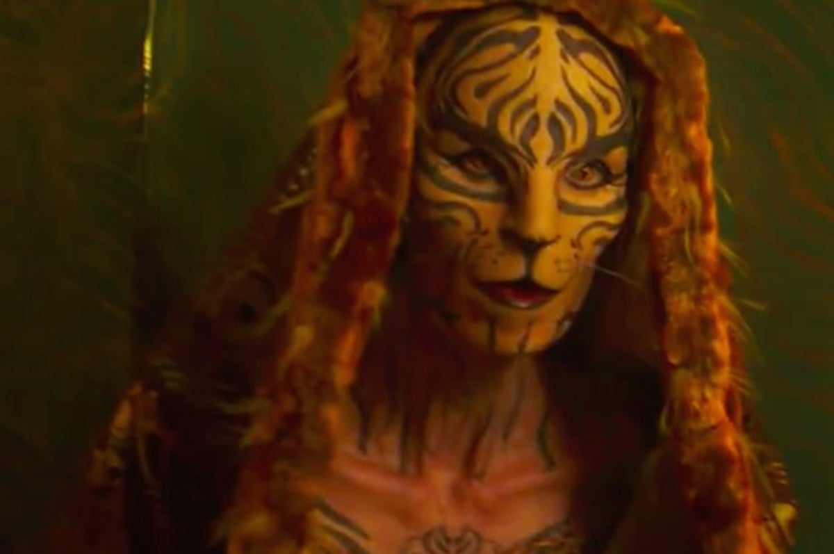 Atriz de Euphoria se junta a elenco de prequel de Jogos Vorazes 1 Eugenie Bondurant é Tigris em A Esperança Parte 2 (Reprodução)