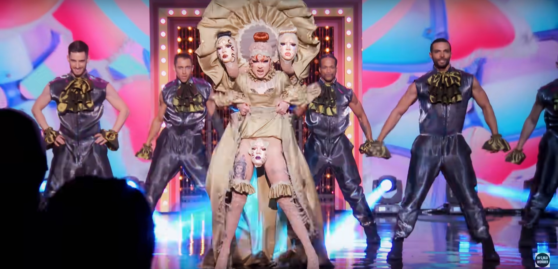 Drag Race | Queens da 14ª temporada revelam bastidores da grande final 1 Willow Pill na final de RuPaul's Drag Race (Reprodução)