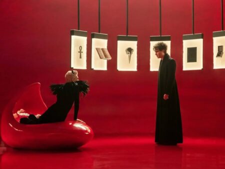 Desejo (Mason Alexander Park) e Morpheus (Tom Sturridge) em Sandman (Reprodução / Netflix)