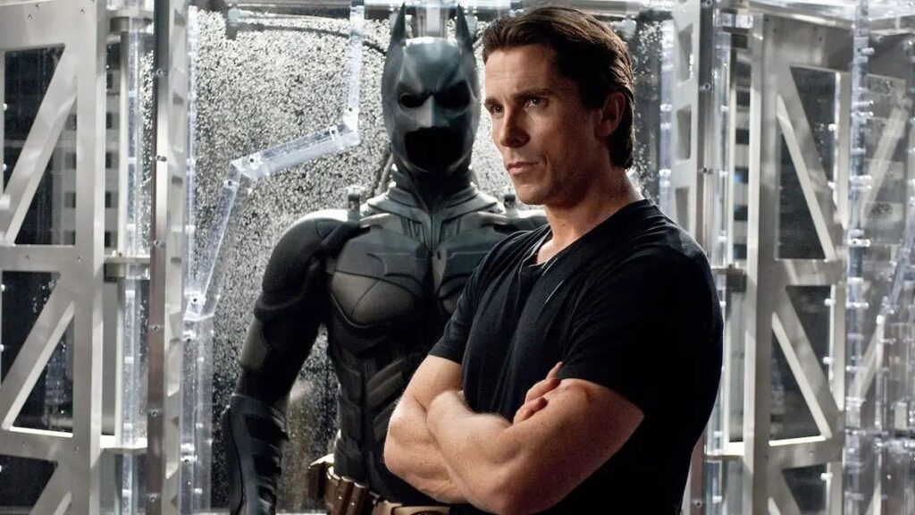 Christian Bale revela que seu Batman provou que público estava errado sobre herói Christian Bale como Bruce Wayne / Batman na trilogia Cavaleiro das Trevas (Reprodução / DC)