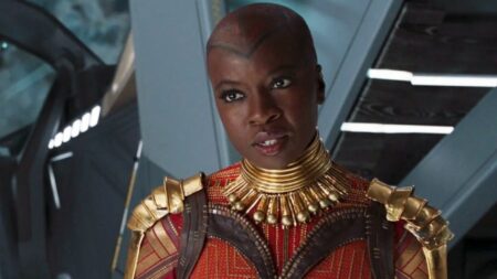 Danai Gurira como Okoye em Pantera Negra (Reprodução)